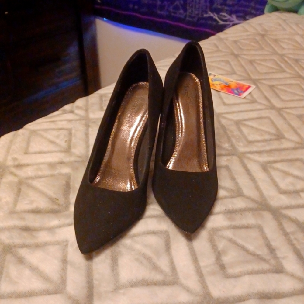 Black stiletto Heels